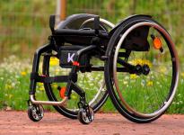 wózek inwalidzki kuschall K-series ze złożonym oparciem